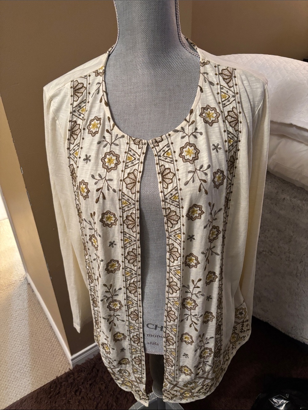 Cream Floral Embroidered Women’s Cardigan Sweater